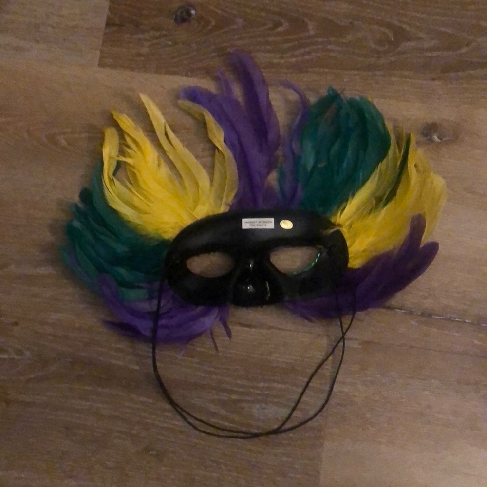 Feather mask - Picture 4 of 5